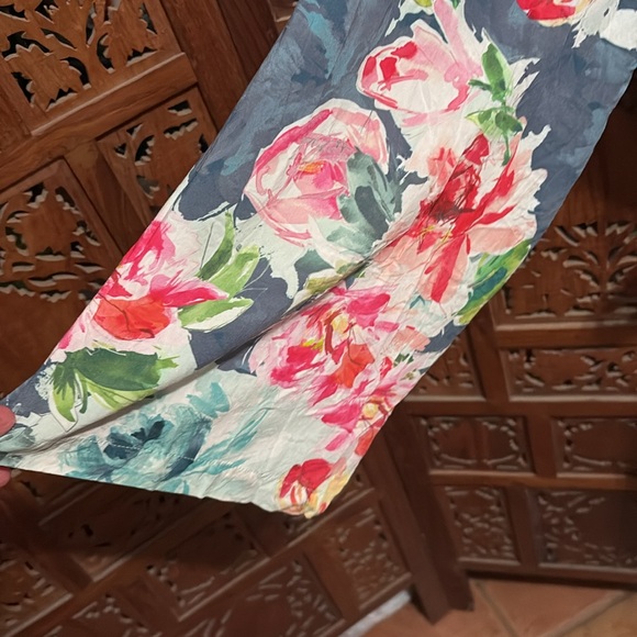 Lightweight Lined Neckline Floral Cotton Robe withh Flowy Sleeves - Picture 5 of 5